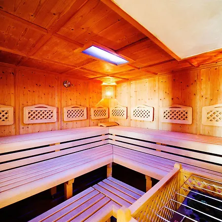 ホテル Pfandler ペルティサウ